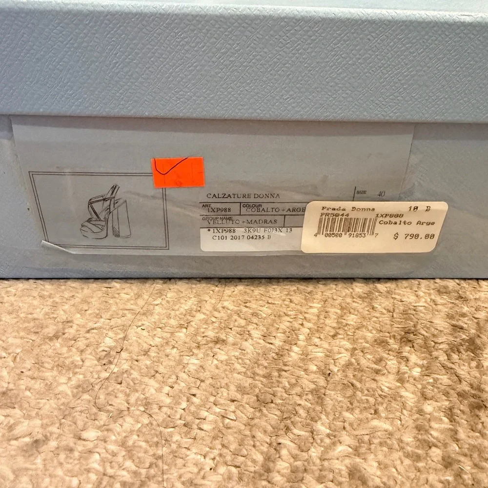 Prada Women's Luxurious Navy Velvet Platform Heels - Picture 9 of 9